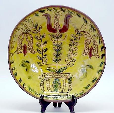 Lester Breininger charger, sgraffito decoration of potted tulips