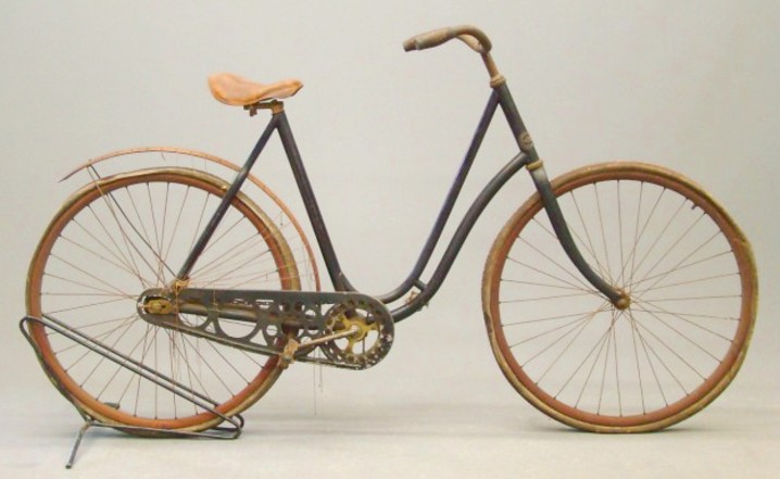 Lighter Frame Working Bikes rescues discarded bicycles and gives them new life by redistributing them as tools of empowerment in local and global communities.