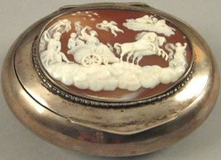 19th century German silver snuff box with cameo on lid; image courtesy of Pook & Pook, Inc.