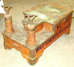 shoe polish stand