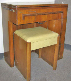 Sewing Machine; Art Deco, Blonde Wood, Singer, Pedestal Case, Matching